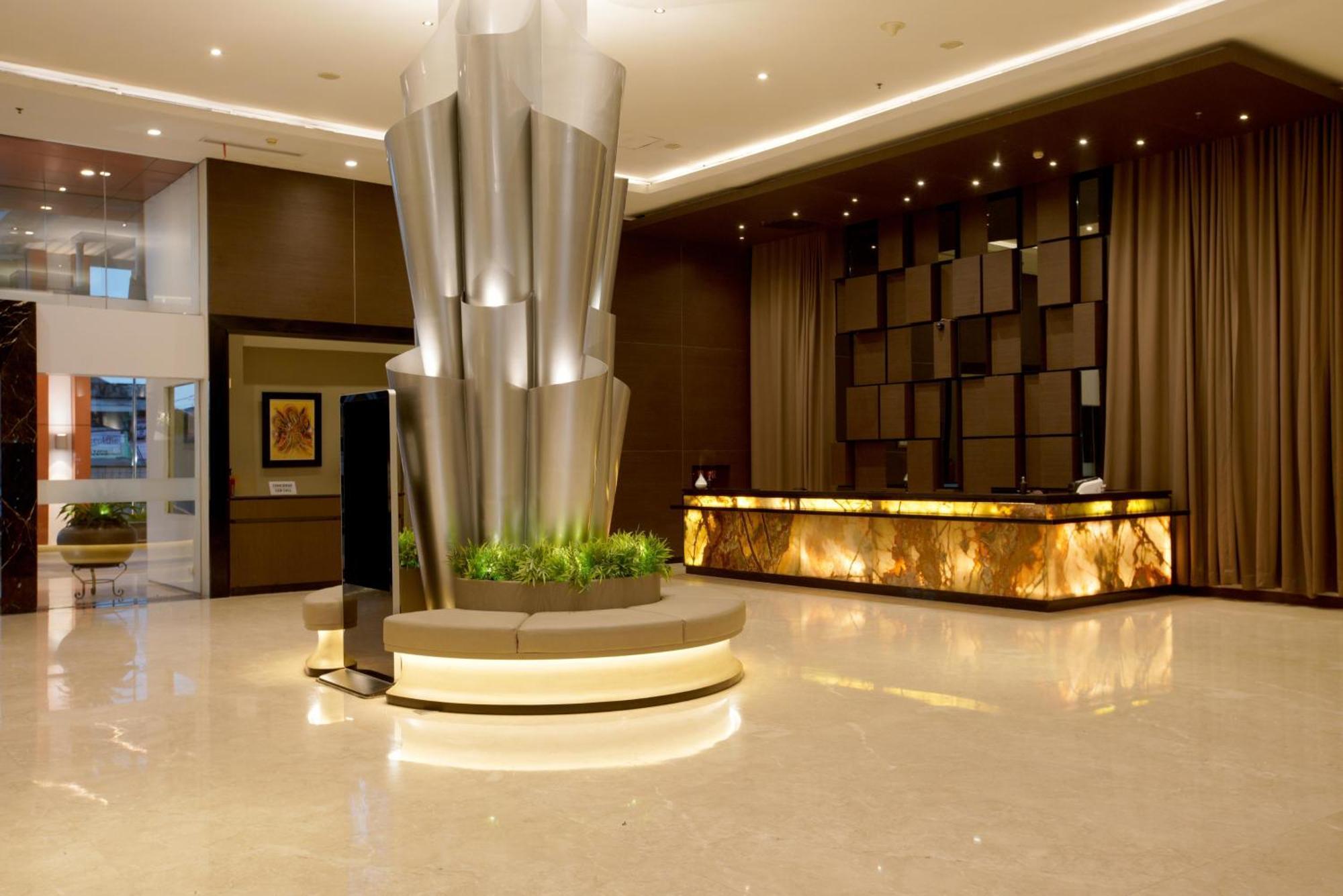 Aston Jambi Hotel & Conference Center Eksteriør billede